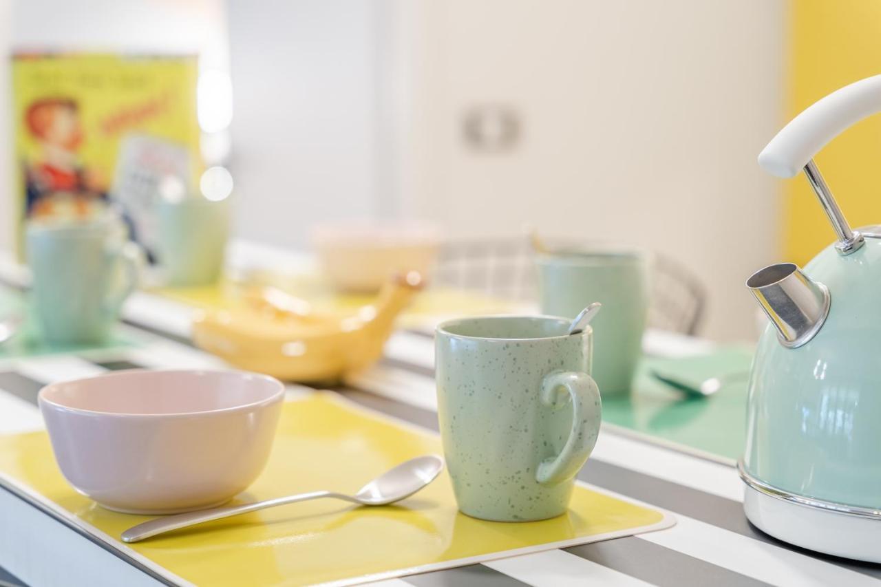 Pop Art Homm In Groovy Koukaki Apartment Athens Luaran gambar